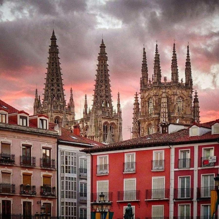 Atuaire Home Vivienda En Perfecta Ubicacion Al Lado De La Catedral De Burgo מראה חיצוני תמונה