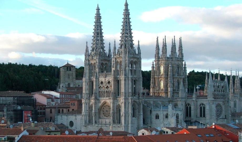 Atuaire Home Vivienda En Perfecta Ubicacion Al Lado De La Catedral De Burgo מראה חיצוני תמונה